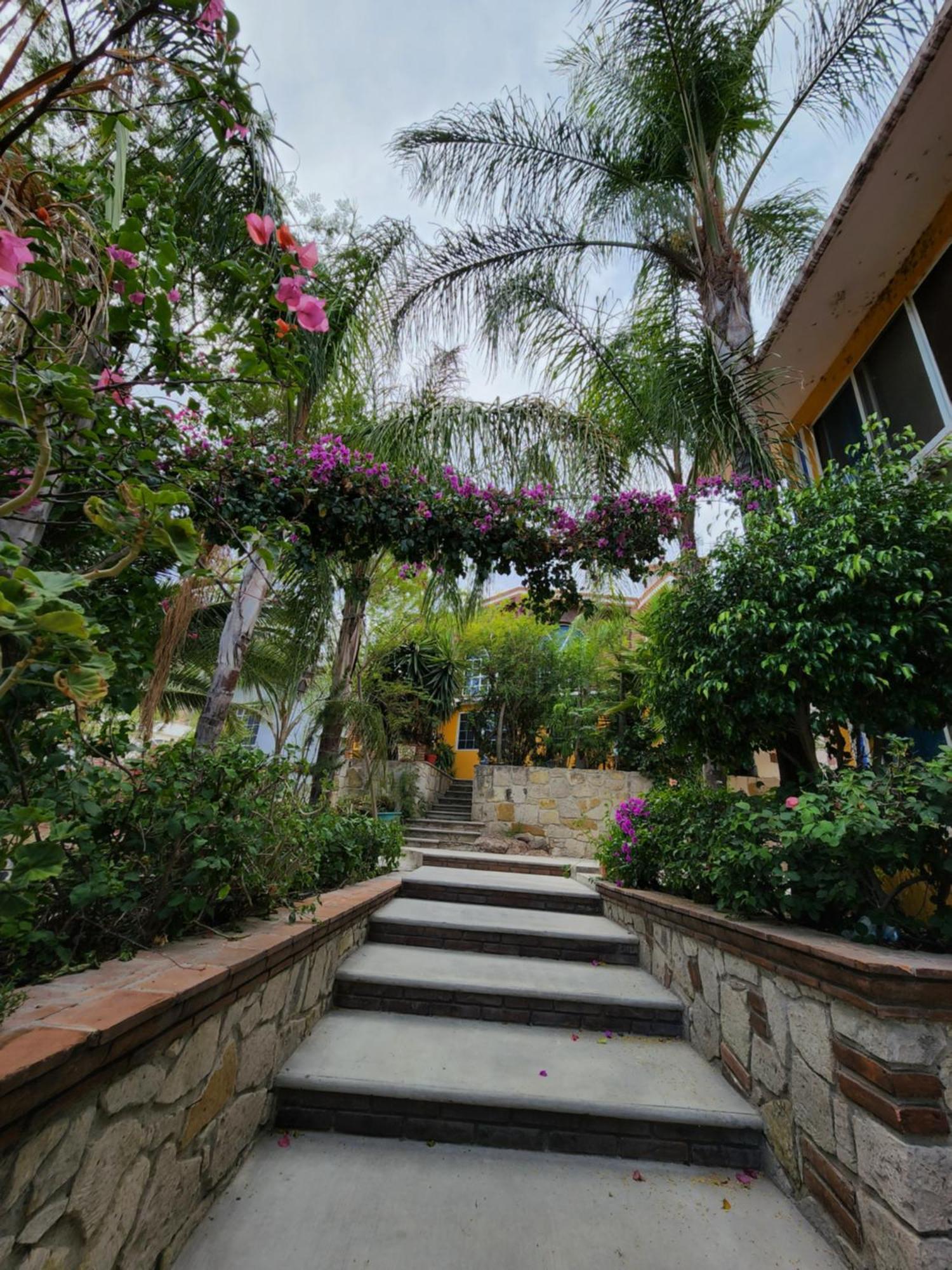 Quinta Las Bugambilias Hotel Tecozautla Exterior photo