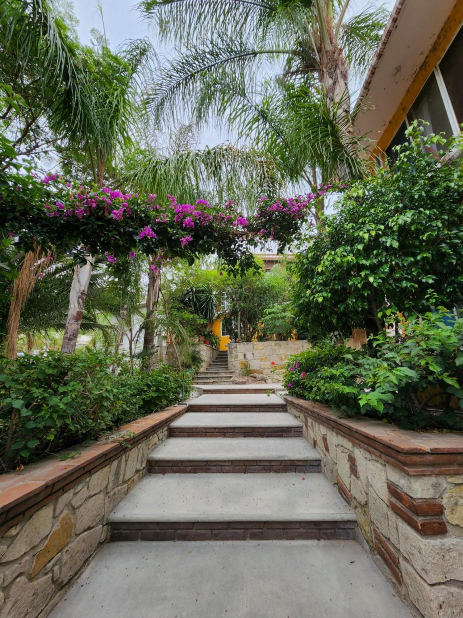 Quinta Las Bugambilias Hotel Tecozautla Exterior photo
